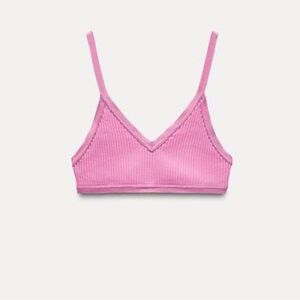 Zara 
RIBBED CROPPED TOP